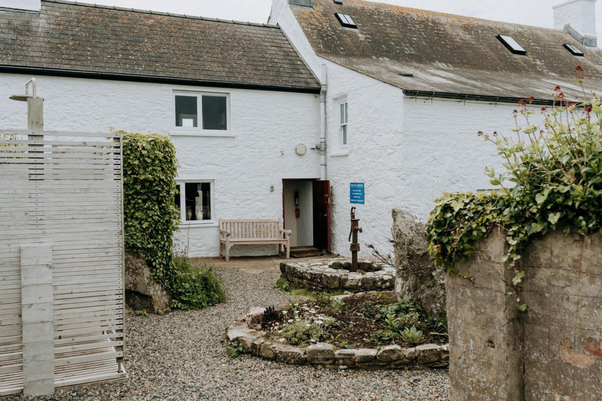 Treleddyn Farmhouse Ст. Дэвидз Экстерьер фото