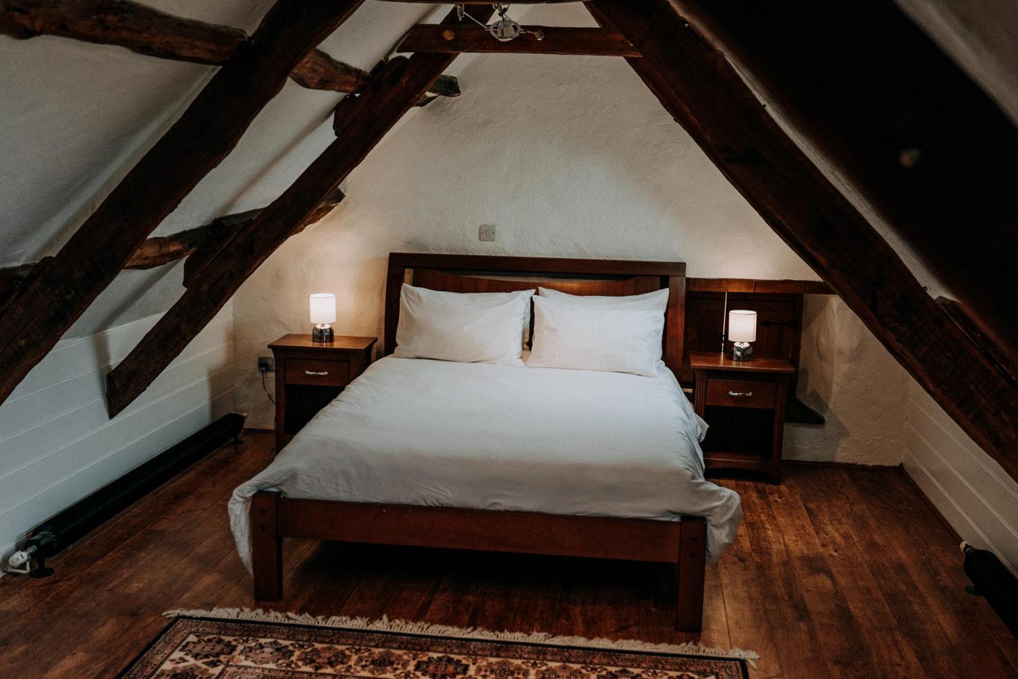 Treleddyn Farmhouse Ст. Дэвидз Экстерьер фото