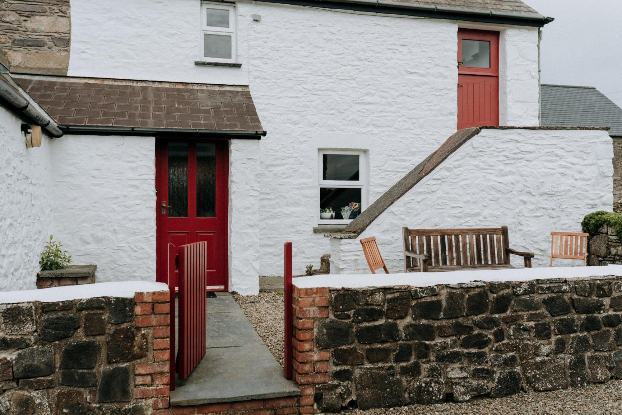 Treleddyn Farmhouse Ст. Дэвидз Экстерьер фото